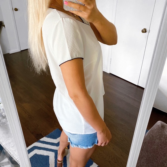 🐚 LOLA LIZA OFF-WHITE BLACK TRIM BLOUSE! - Picture 4 of 10